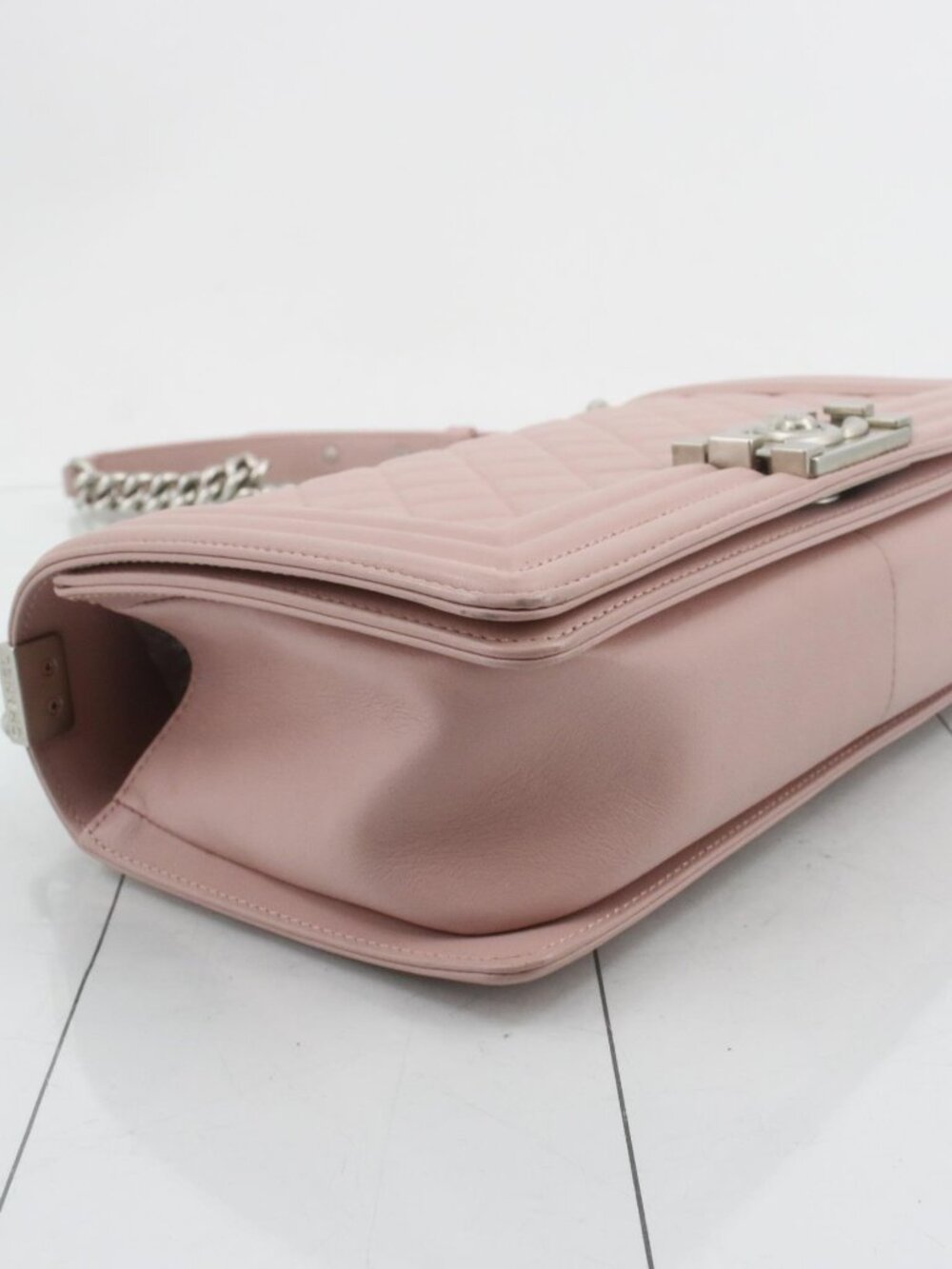 Chanel Pink Boy Bag 20-Series - Picture 5 of 16